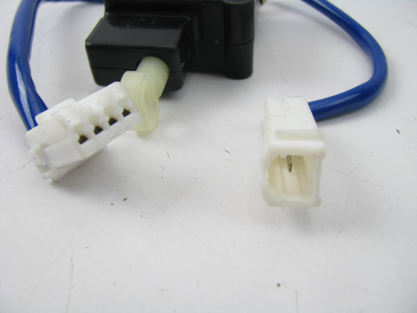 NEW - 1996-1998 Ford Escort Shift Actuator Lock Solenoid Park Brake SLA31411-42