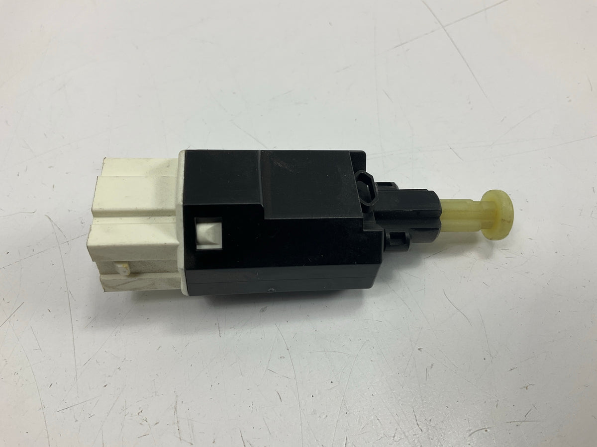 NEW - UNBOXED SLS198 Brake Light Lamp Switch