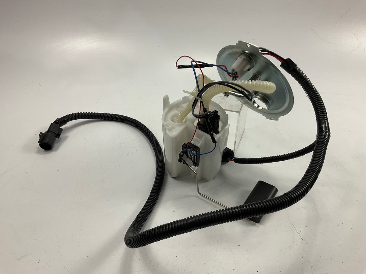 SP2199M Fuel Pump Module For 1997-1998 Ford Windstar