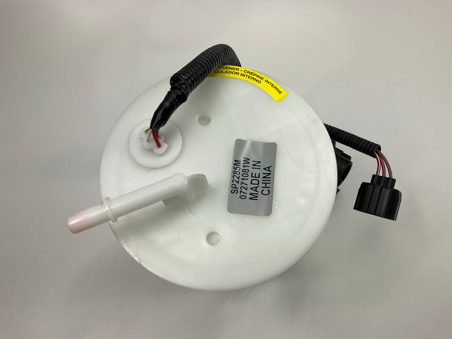 NEW UNBOXED Spectra SP2285M Fuel Pump - 2000-2003 Ford Taurus