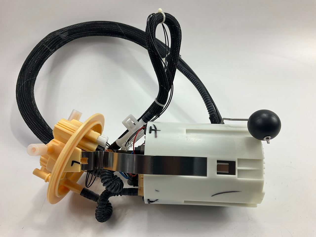 NEW UNBOXED Spectra SP5035M Fuel Pump