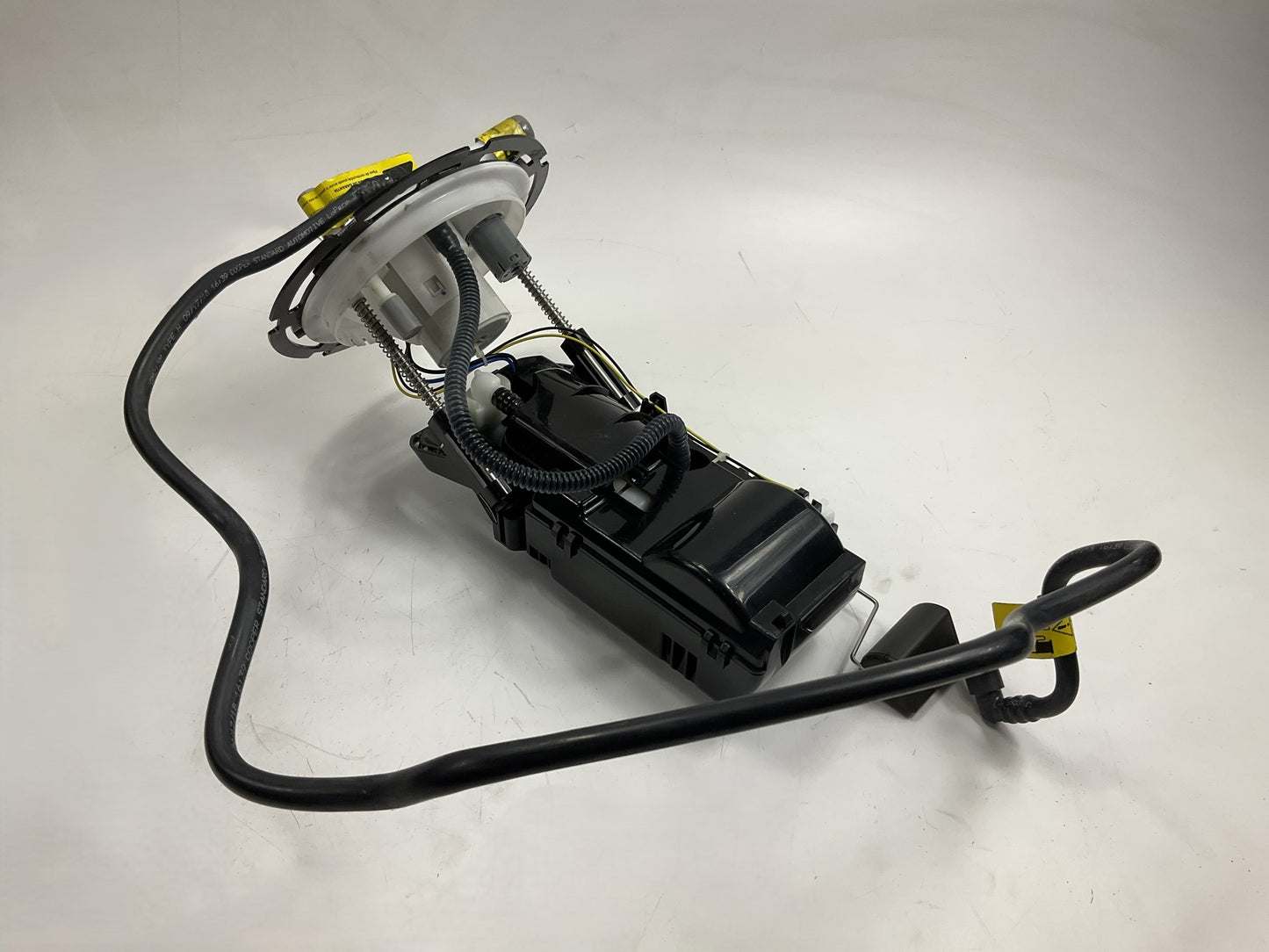 NEW - OUT OF BOX SP6632M Fuel Pump - 2009-2010 Chevy Malibu, Pontiac G6