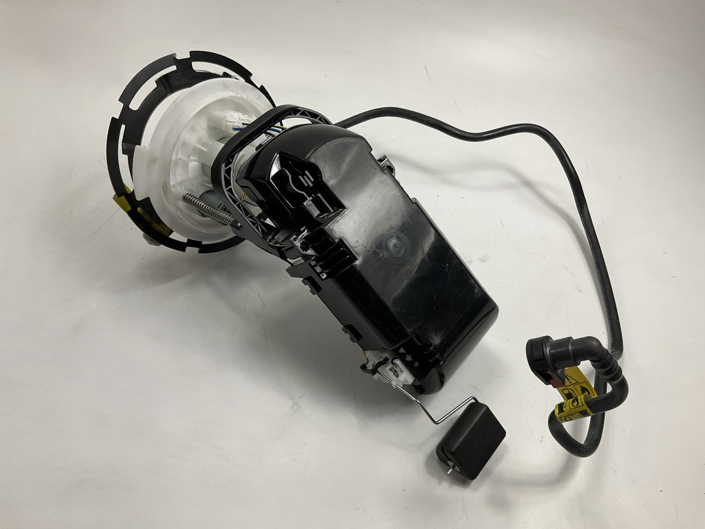 NEW - OUT OF BOX SP6632M Fuel Pump - 2009-2010 Chevy Malibu, Pontiac G6