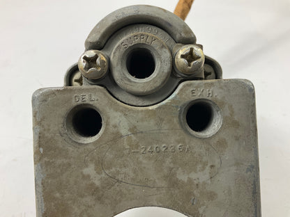 NEW UNBOXED Bendix T-240236-A Trailer Control Hand Brake Valve T-240236