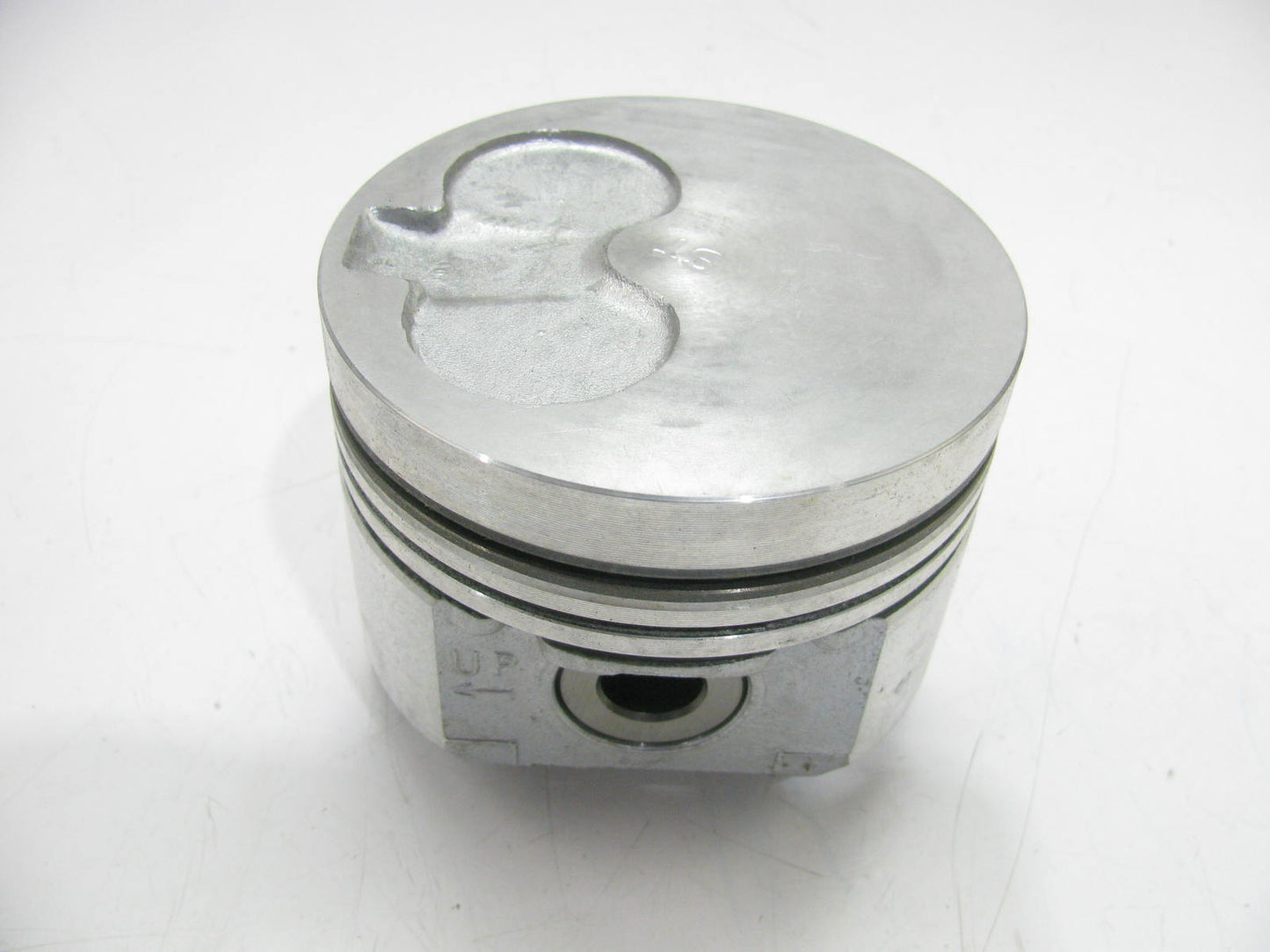 NEW - OUT OF BOX TC2190 Engine Piston - Standard 1983-1987 Ford 6.9L-V8 Diesel
