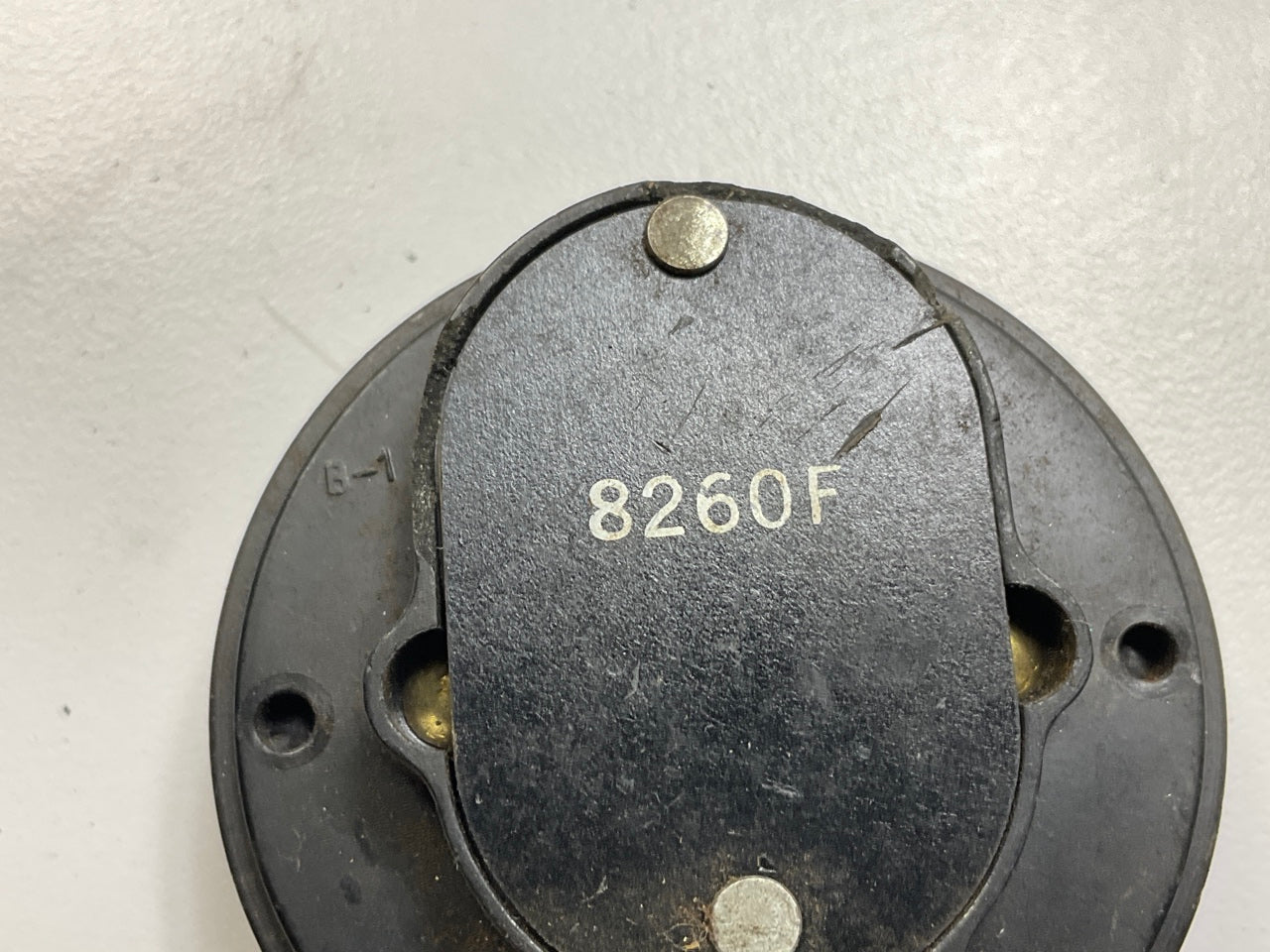 NEW - OUT OF BOX TH353 Carburetor Choke Thermostat