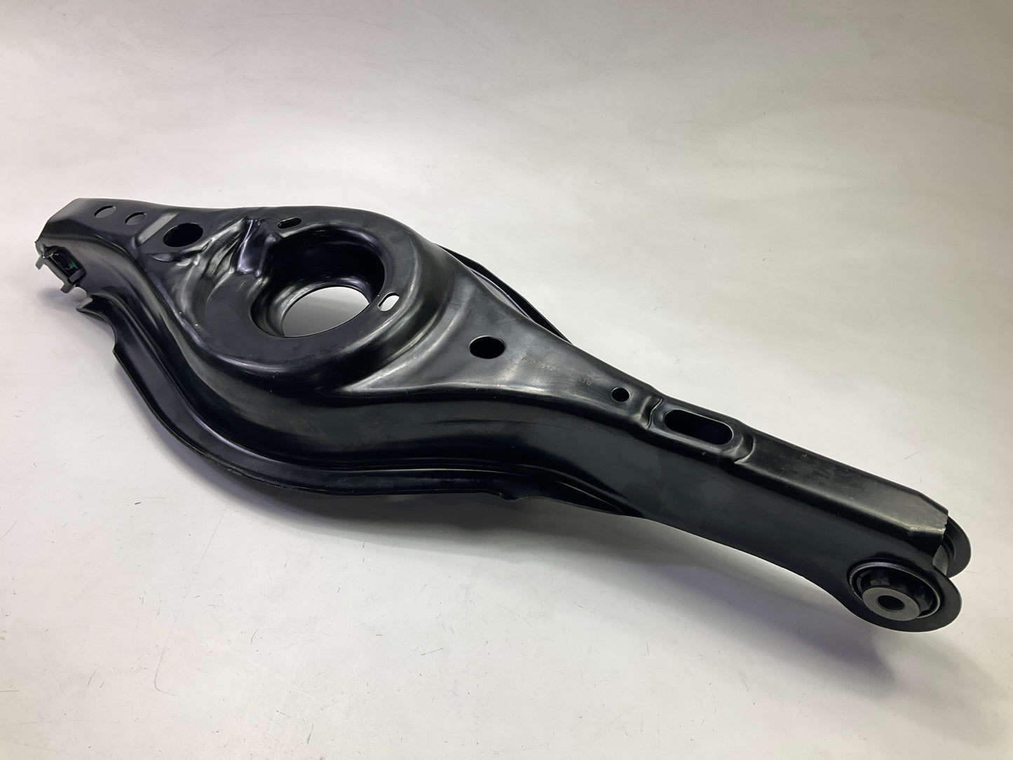 TM28150045 Rear Right Lower Control Arm For 2014-2018 Mazda 3