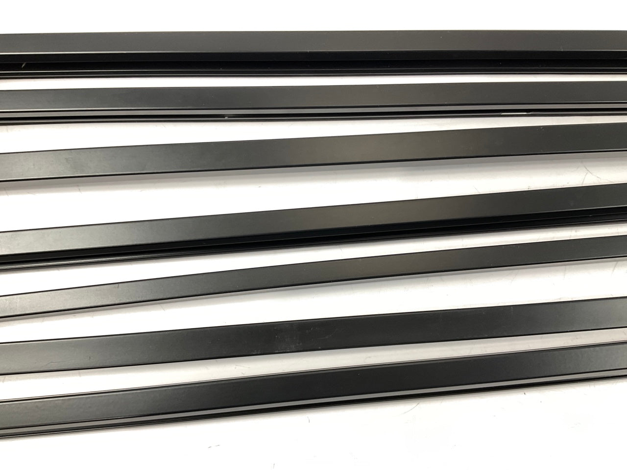 MISSING ALL HARDWARE - Bully TNS3006 Bed Tonneau Cover 1993-2007 Ranger 6' Bed