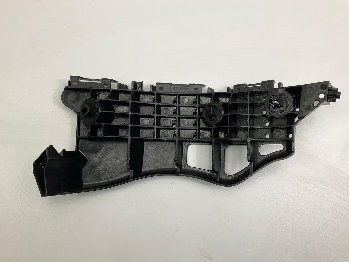 TO1043134 Bumper Retainer For 2018-2019 Toyota C-HR Front Passenger Side