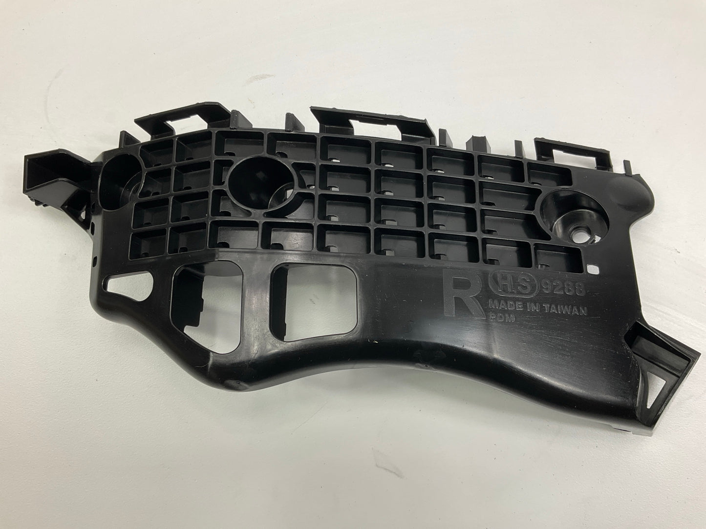 TO1043134 Bumper Retainer For 2018-2019 Toyota C-HR Front Passenger Side