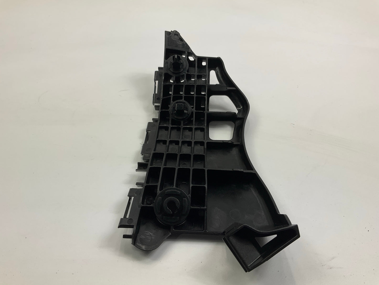 TO1043134 Bumper Retainer For 2018-2019 Toyota C-HR Front Passenger Side