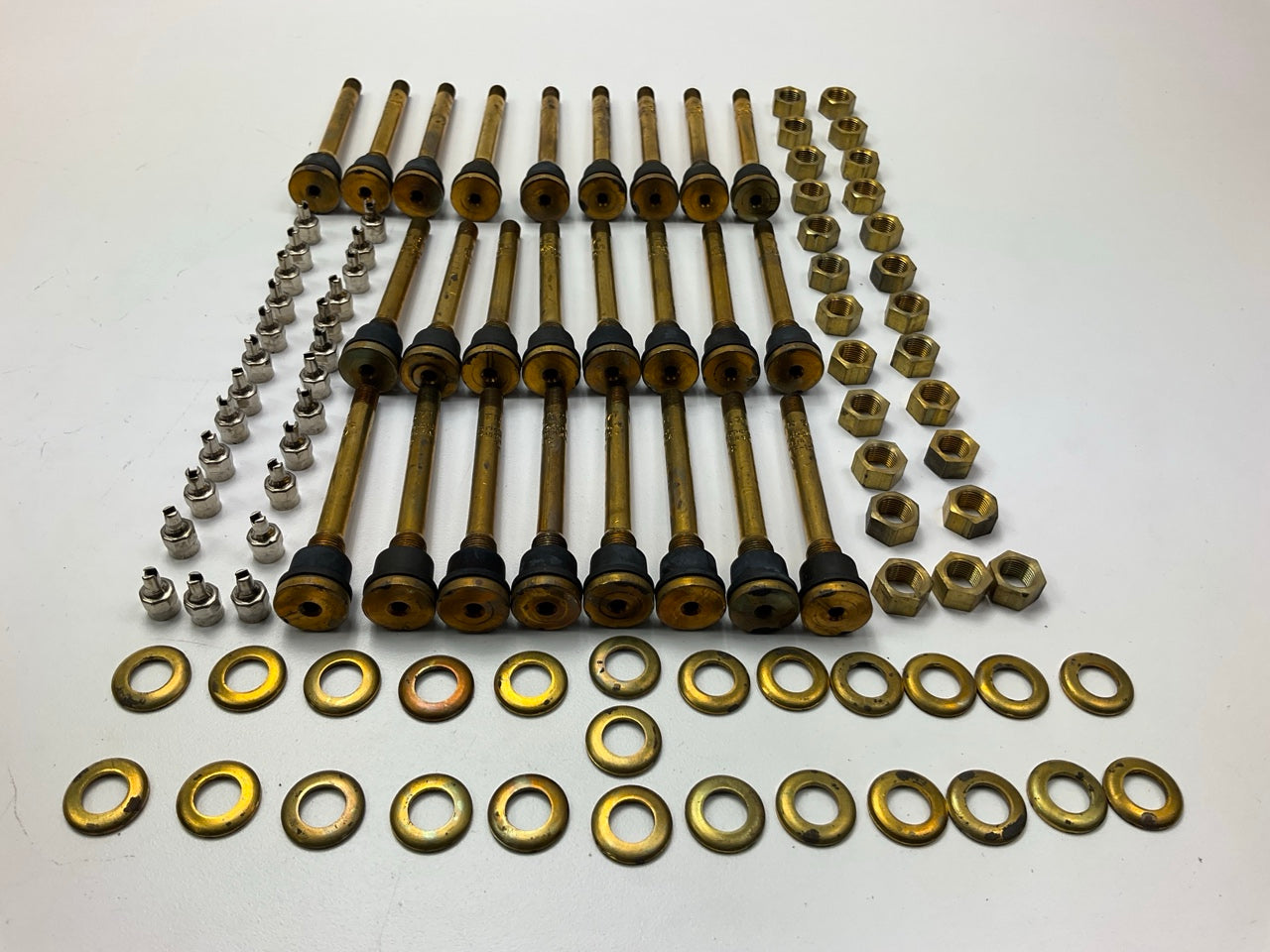 (25) TR571 Straight Brass Clamp-In Tubeless 3-3/8'' Truck Or Bus Valve Stems