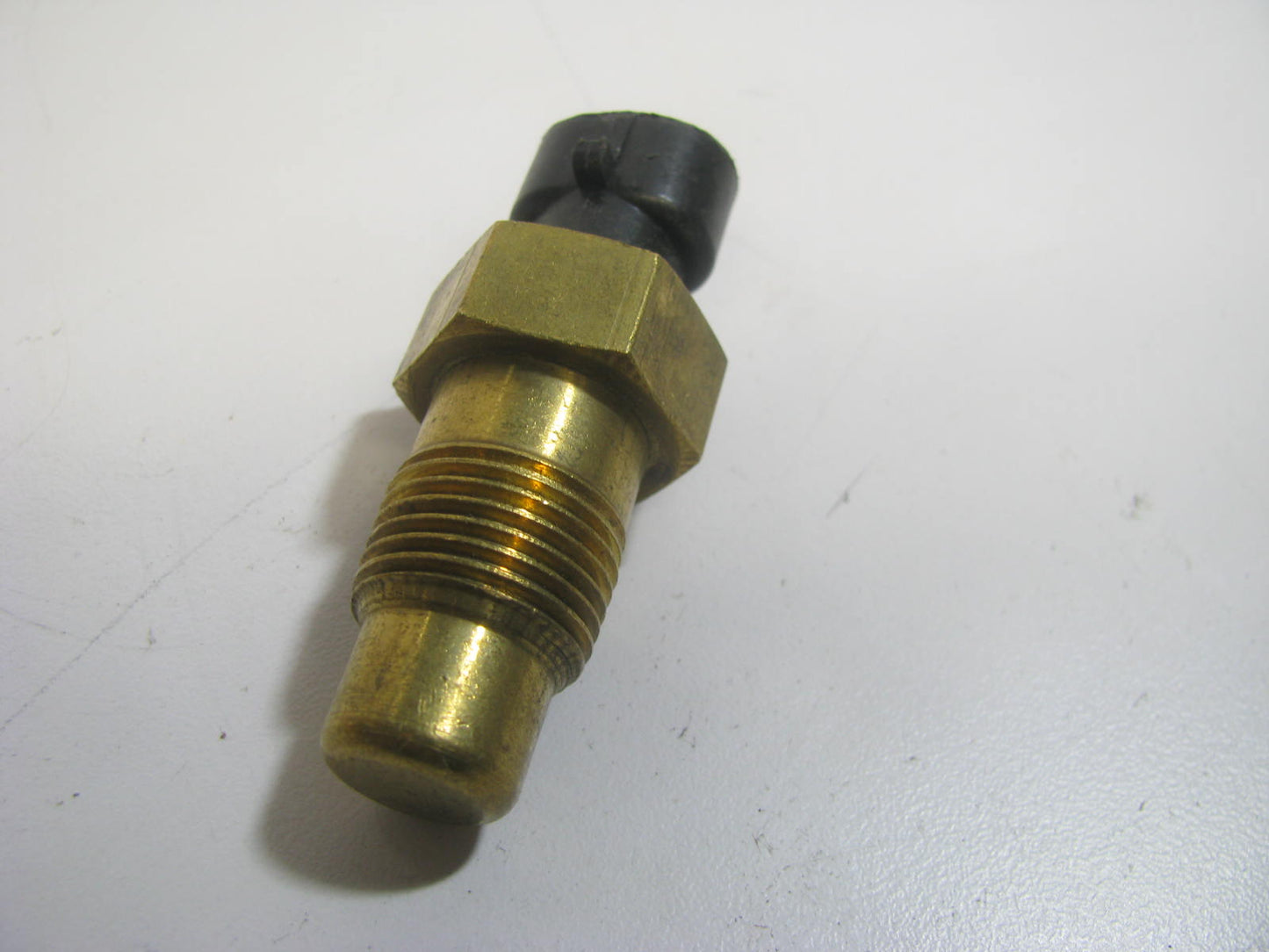 NEW - UNBOXED STANDARD TX13 Engine Coolant Temperature Sensor