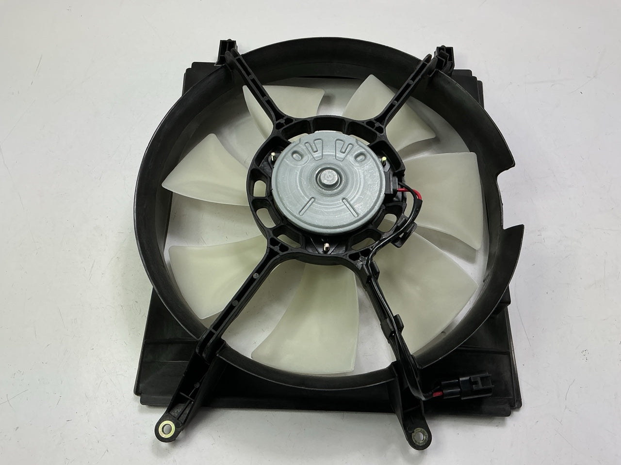 NEW TYC4089TA Engine Radiator Cooling Fan, Left - 2000-2001 Toyota Camry 3.0L V6
