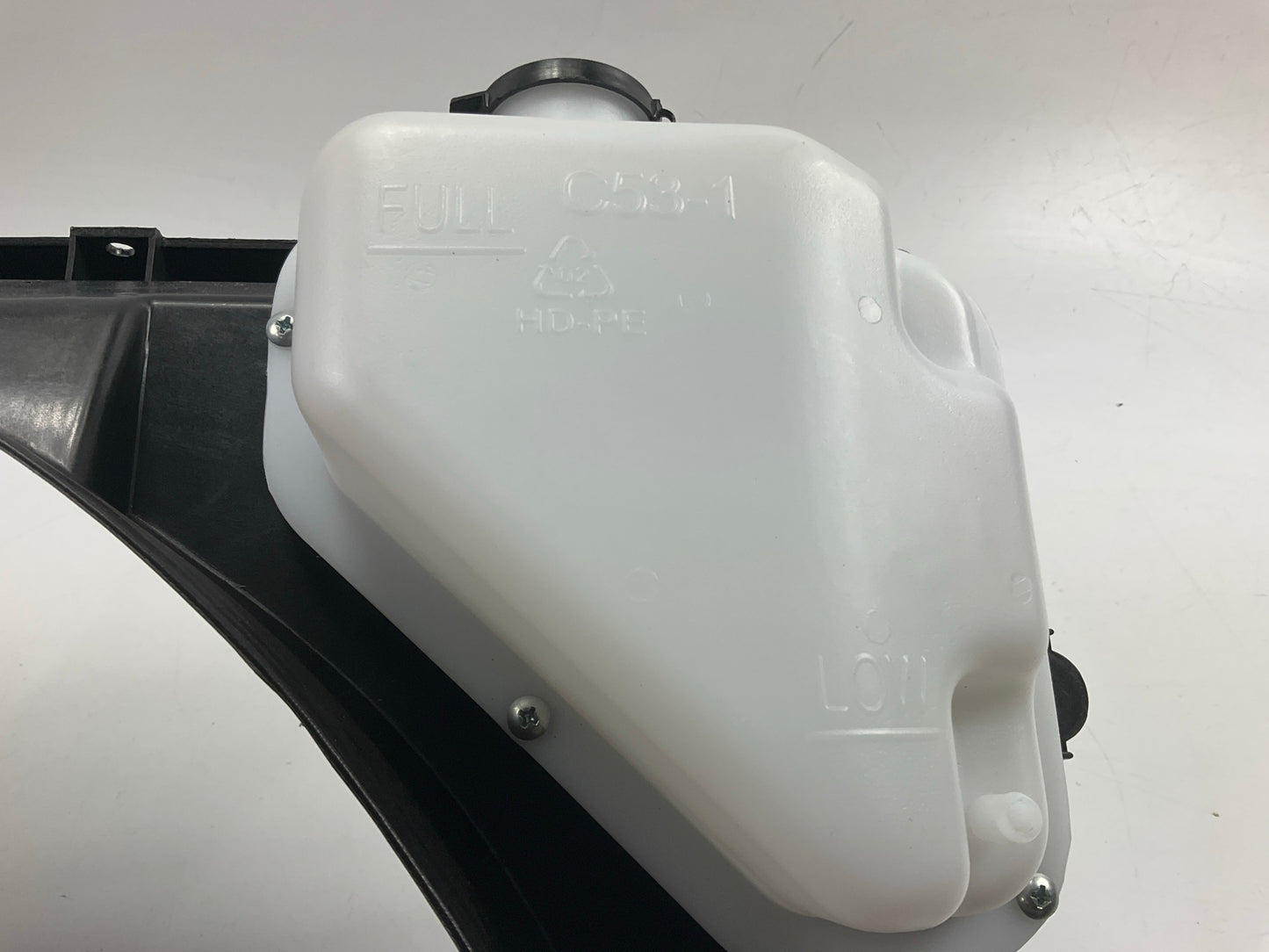 NEW TYT5089SJ Radiator Fan Shroud With Reservoir - 2005-2015 Toyota Tacoma 4.0L