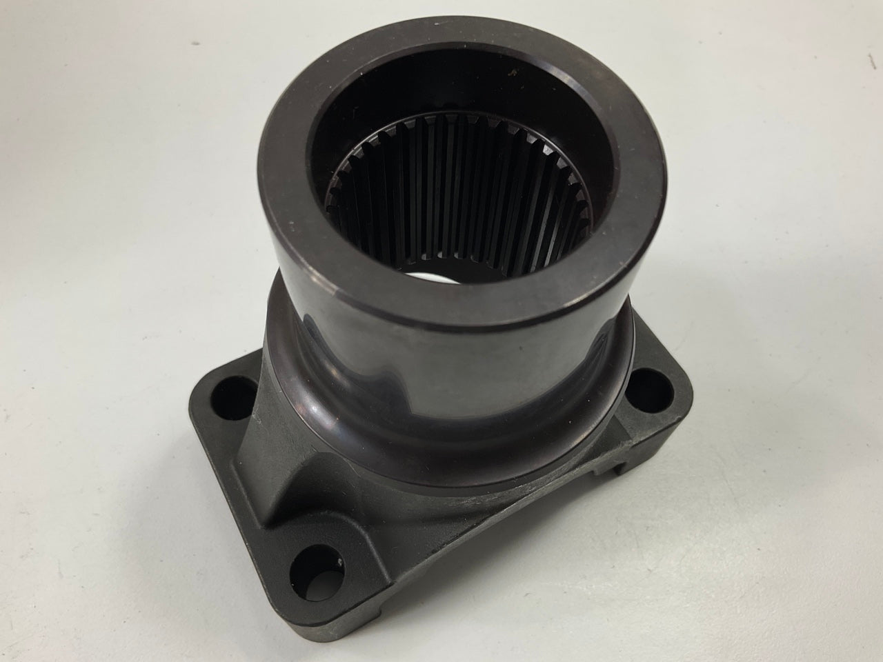 NEW UNBOX Strange Engineering U1604 Pinion Yoke,  35-Spline 9'' Ford Differential