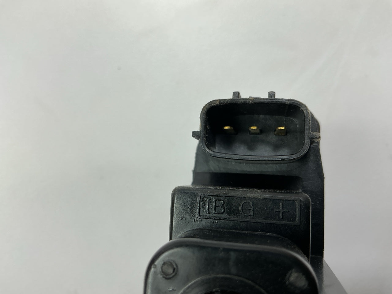 (3) NEW - OUT OF BOX UF-263 Rear Ignition Coil