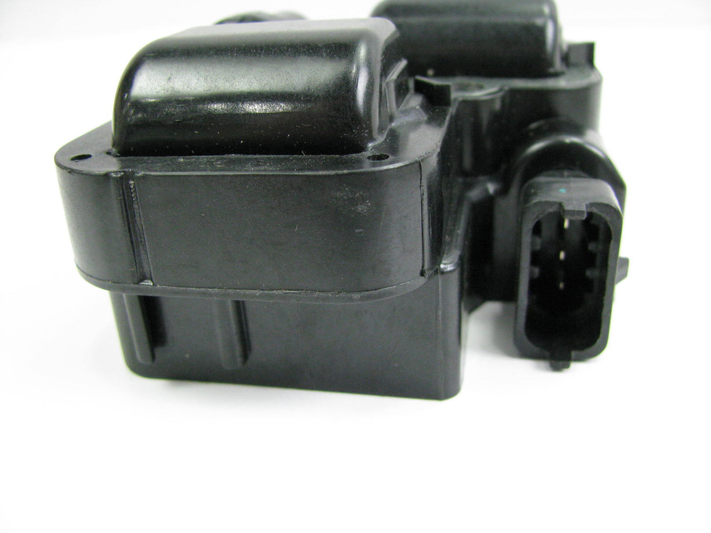 NEW - OUT OF BOX STANDARD UF-359 Ignition Coil