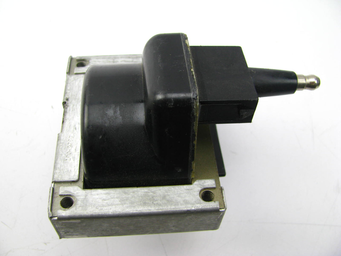 NEW - OUT OF BOX - STANDARD UF50 Ignition Coil - 12336238 13674387 3287677