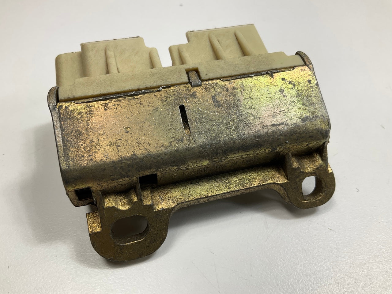 Missing The Retainer Metal Pin - NEW Unboxed US98 Ignition Starter Switch