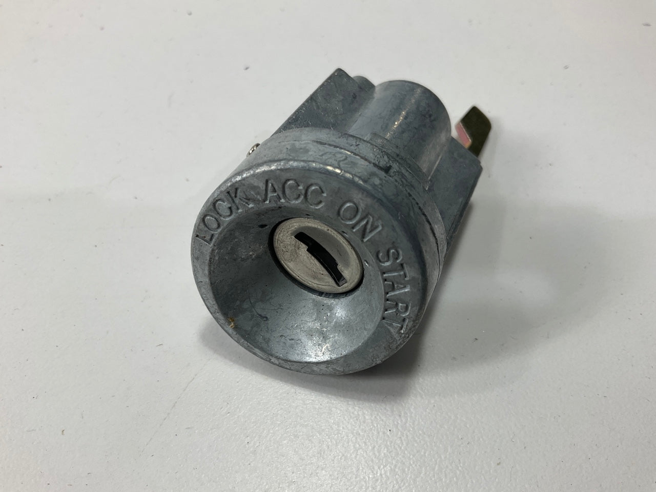 NEW - OUT OF BOX US130L Ignition Lock Cylinder & Keys
