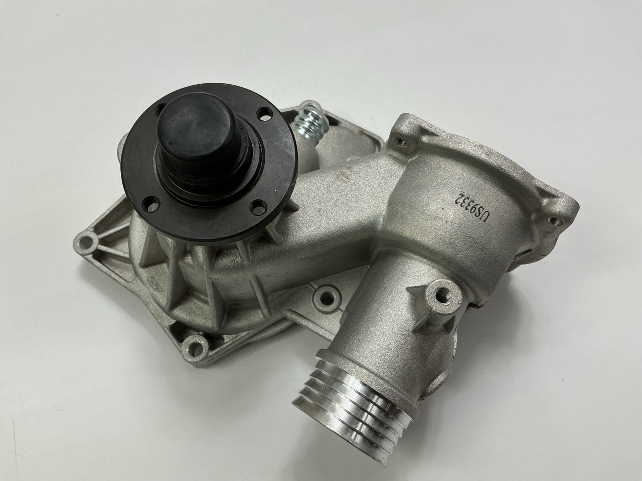 NEW - OUT OF BOX US Motor Works US9332 Water Pump For 1994-1995 BMW 840Ci