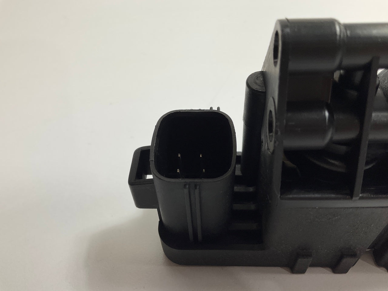 REMAN. OUT OF BOX V48510002 Air Suspension Solenoid Valve Unit