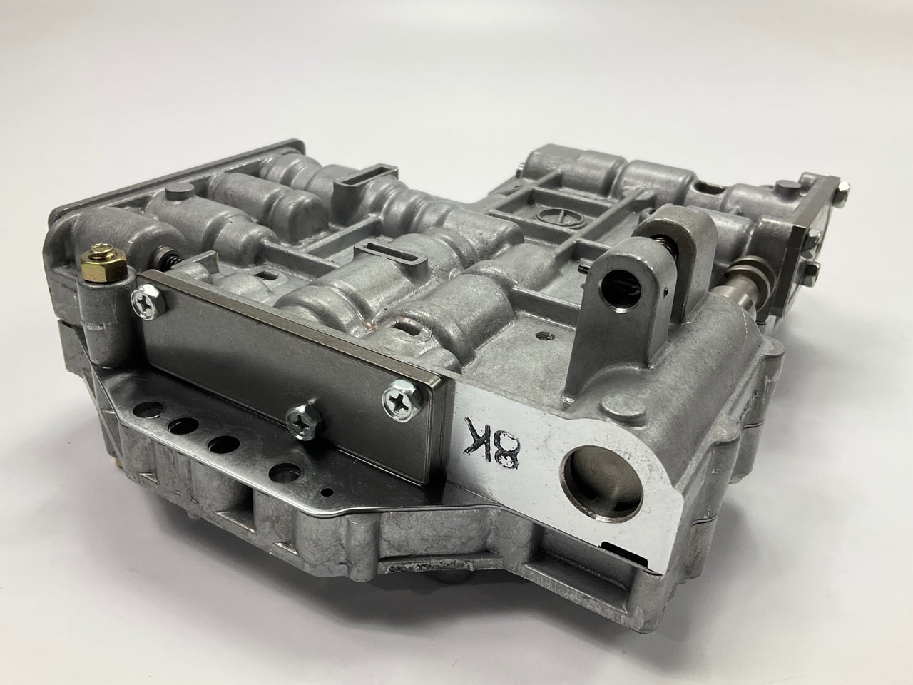 NEW - OEM TAKE OFF - Auto Trans Valve Body 1991-1992 Mazda MPV 2.5L
