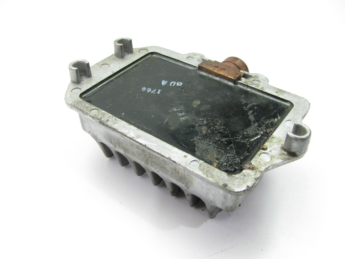 NEW - OUT OF BOX DELCO REMY VR-195 Voltage Regulator 32V 37.5 Set Point  32 VOLT