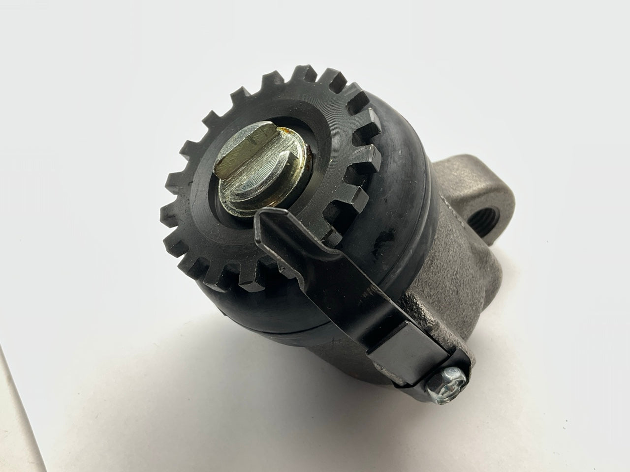 NEW UNBOXED W123270 Front Right Drum Brake Wheel Cylinder