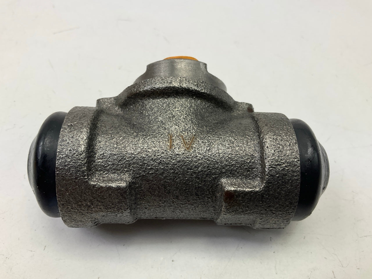 New Unboxed W37639 Rear Drum Brake Wheel Cylinder For 1984-1989 Toyota Van