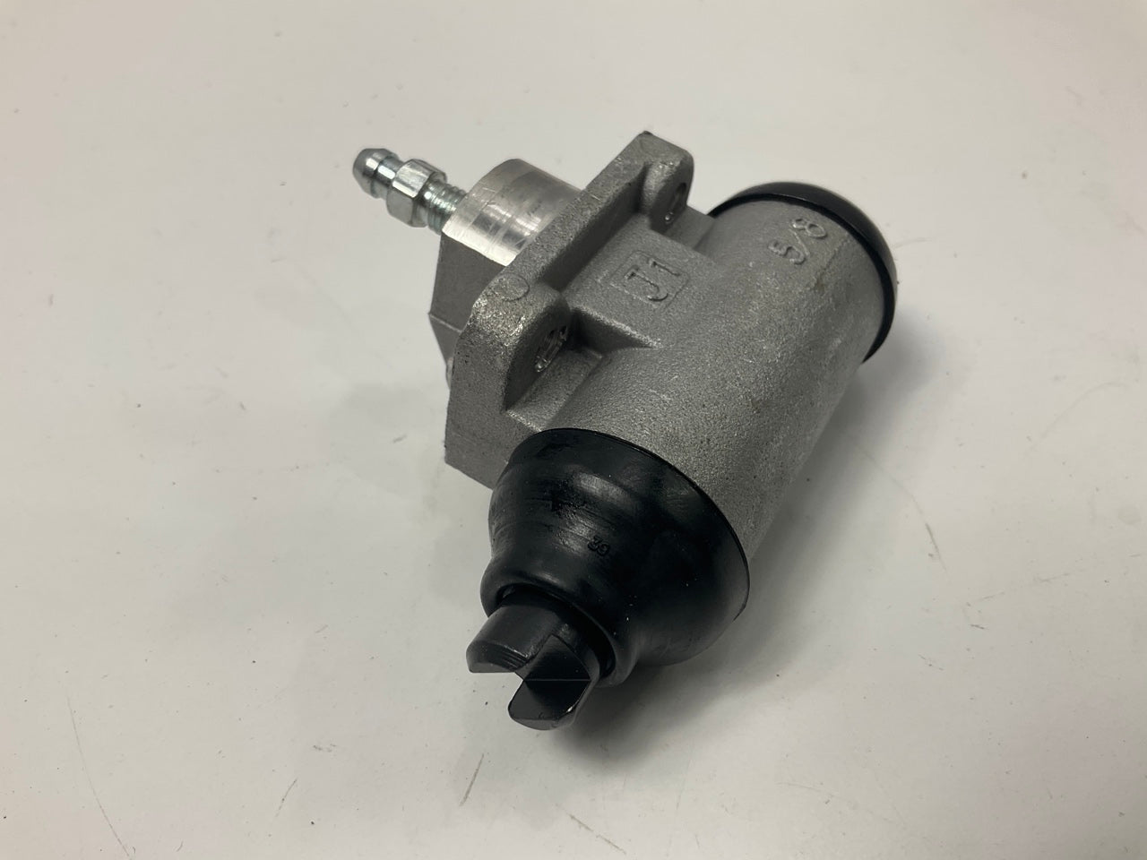 NEW UNBOXED W37685 Rear Drum Brake Wheel Cylinder
