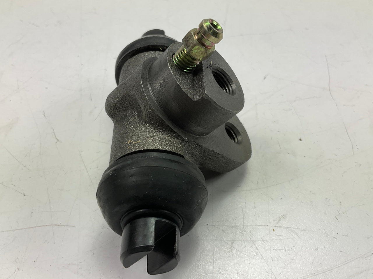 (2) NEW UNBOXED W90550 Rear Drum Brake Wheel Cylinders - 59-67 VW Beetle Bug