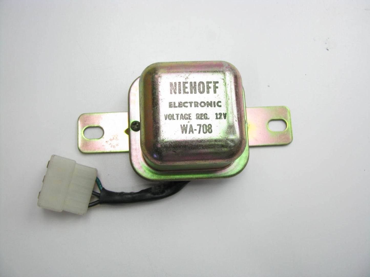 NEW - OUT OF BOX Niehoff WA708 Voltage Regulator For 1970-1973 Datsun 240Z
