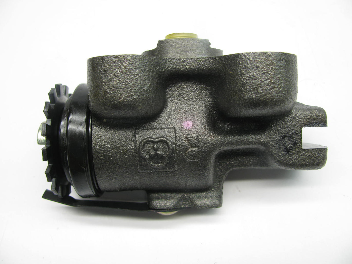 NEW - OUT OF BOX WC37000 Front Right Drum Brake Wheel Cylinder 1991-93 Isuzu NPR