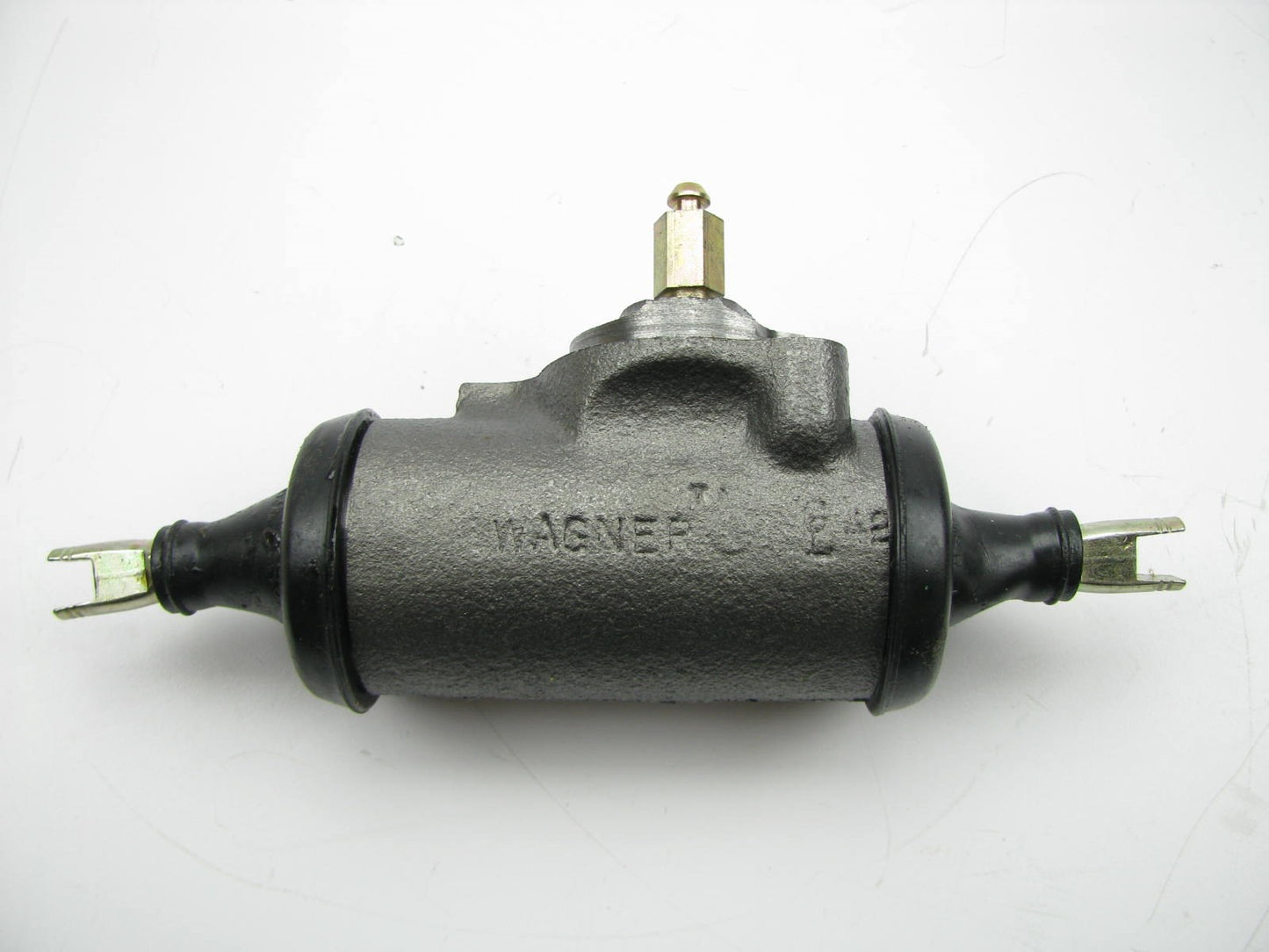 NEW - OUT OF BOX - WC54130 Drum Brake Wheel Cylinder