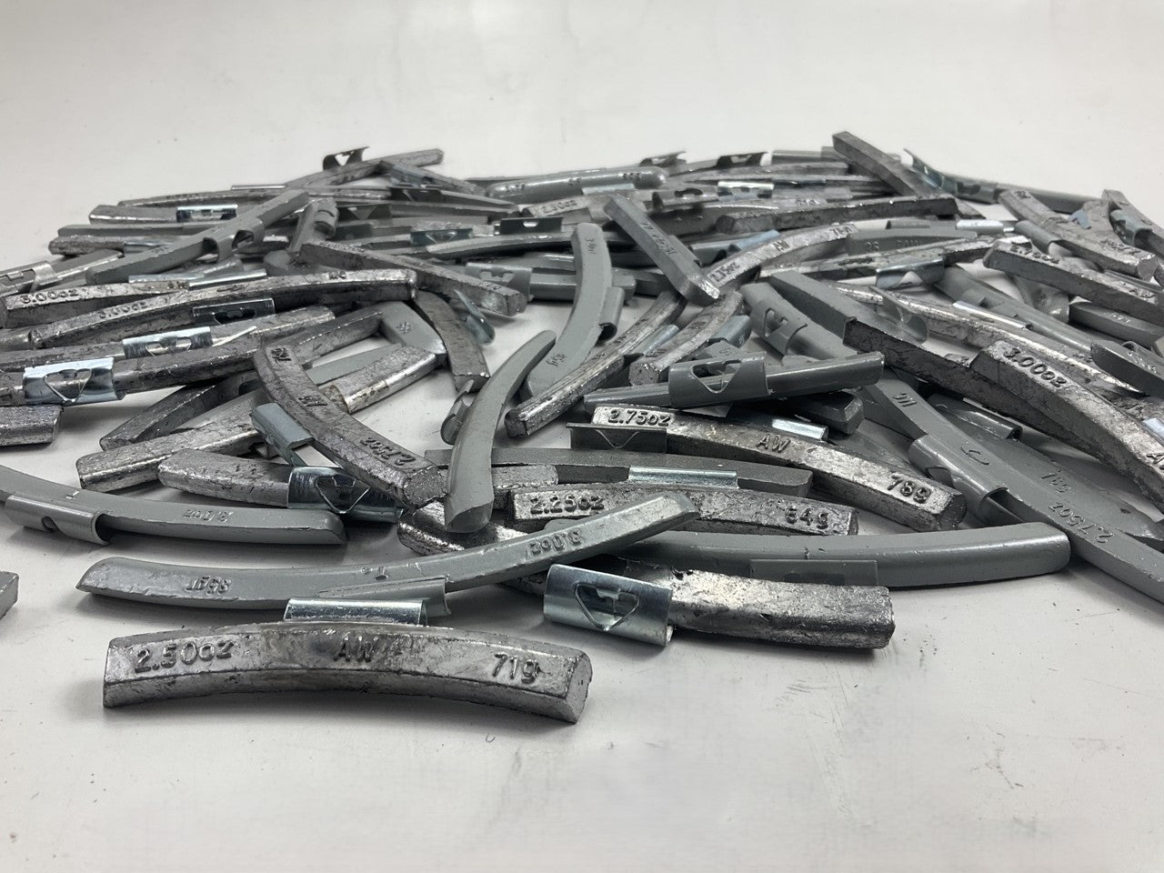 15 LBS - Mixed Lot Clip-On Wheel Balancing Weights, Assorted Sizes - UNUSED