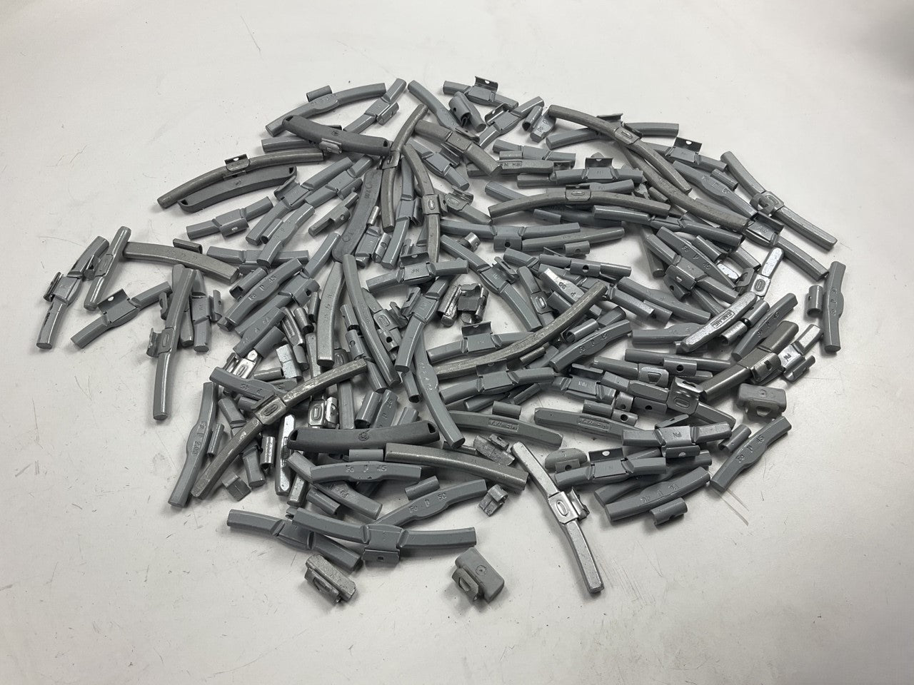 15 LBS - Mixed Lot Clip-On Wheel Balancing Weights, Assorted Sizes - UNUSED