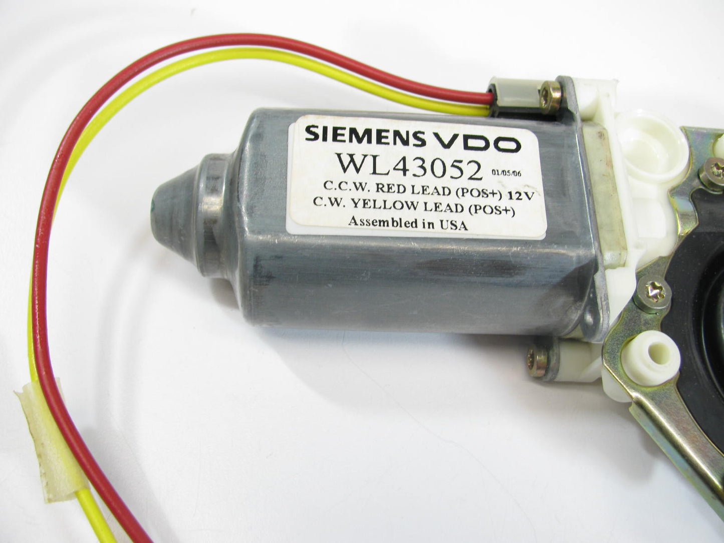 NEW OUT OF BOX WL43052 Front Left Window Motor 95-01 Explorer 97-01 Mountaineer