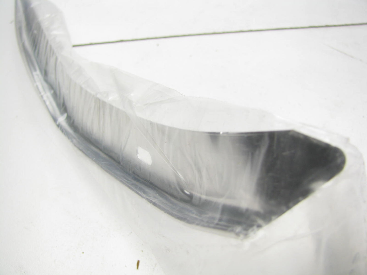 WM-705 Front LEFT Wheel Well Molding Trim CHROME 70-81 Pontiac Firebird 481537