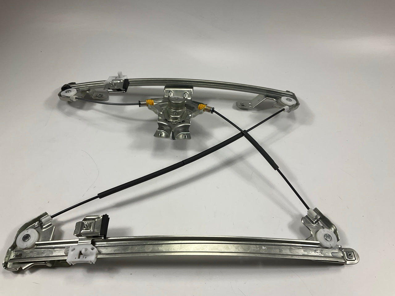 NEW - OUT OF BOX WR40096 Front Right Manual Window Regulator