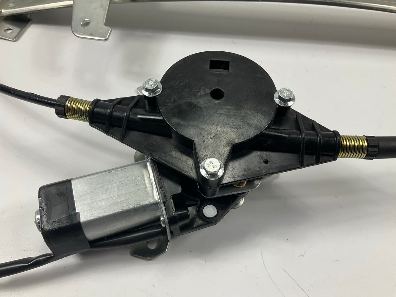 NEW - UNBOXED WR41663HY Front Right Power Window Motor And Regulator Assembly