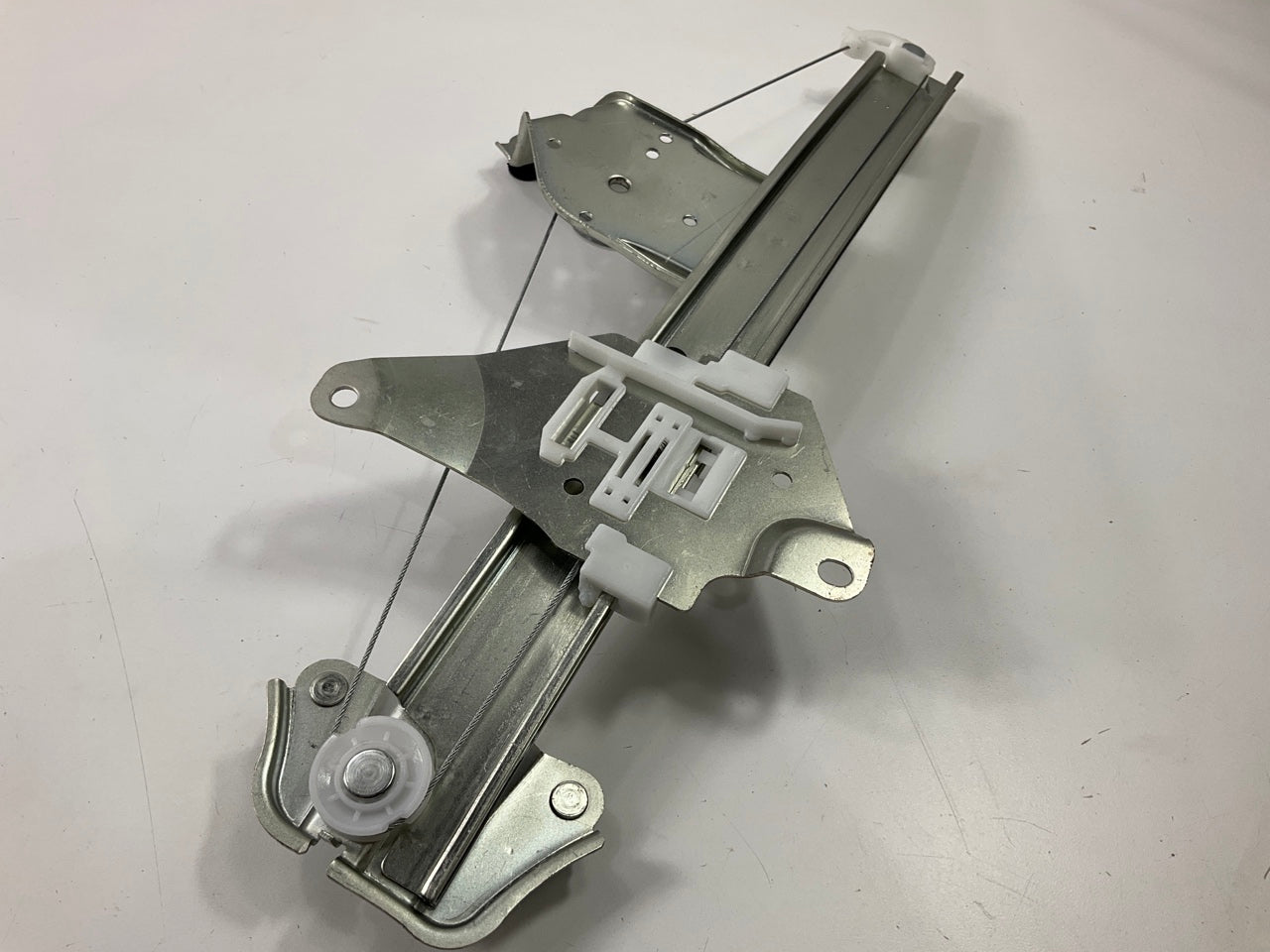 NEW - OUT OF BOX WR49718 Rear Left Window Regulator For 2000-2004 Toyota Avalon