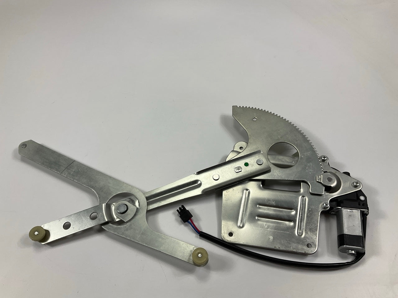 NEW - UNBOXED WR845FR Front Right Power Window Motor And Regulator Assembly