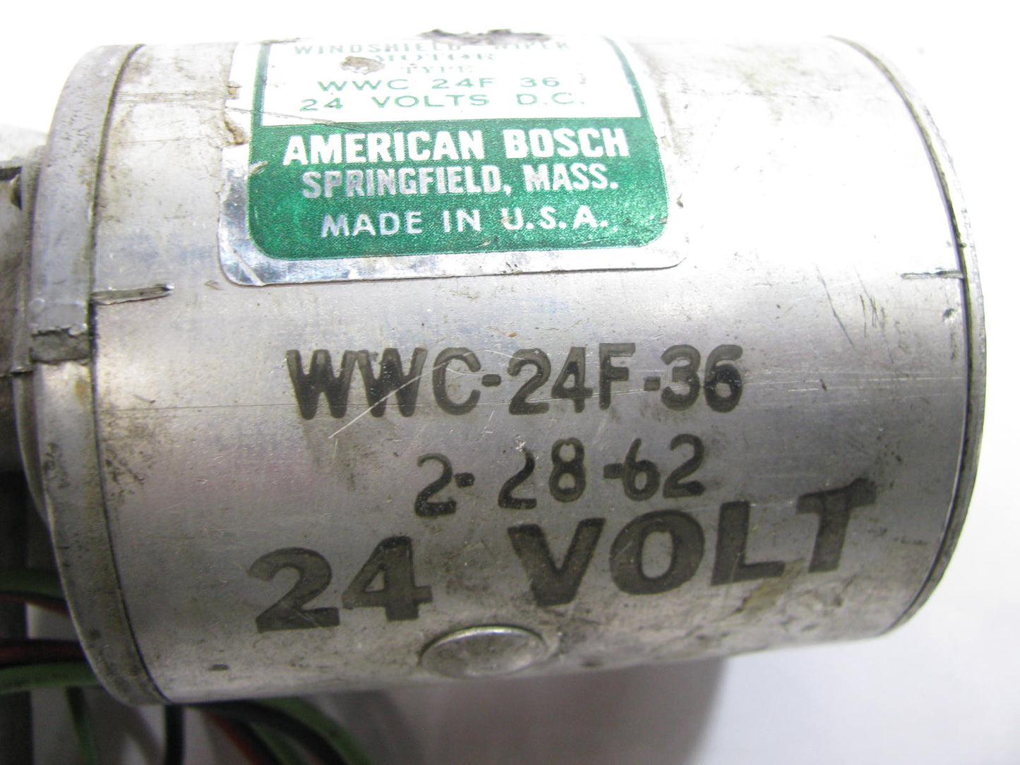 NOS American Bosch WINDSHIELD WIPER MOTOR - 24 Volts - WWC-24F-36