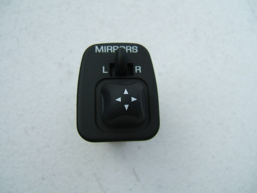 NEW - OUT OF BOX - Genuine OEM Ford Power Side Door Mirror Switch XC3T-17B676-AA