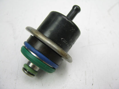 NEW UNBOXED OEM FORD Stock Fuel Pressure Regulator 1998-1999 Ford 3.0L-V6