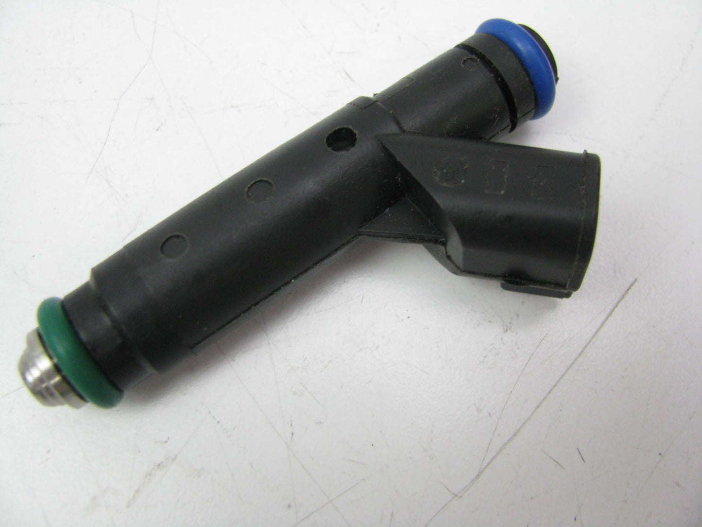 NEW UNBOXED OEM FORD XF2E-C4B Fuel Injector - XF2E-9F593-C4B FJ332 CM4989