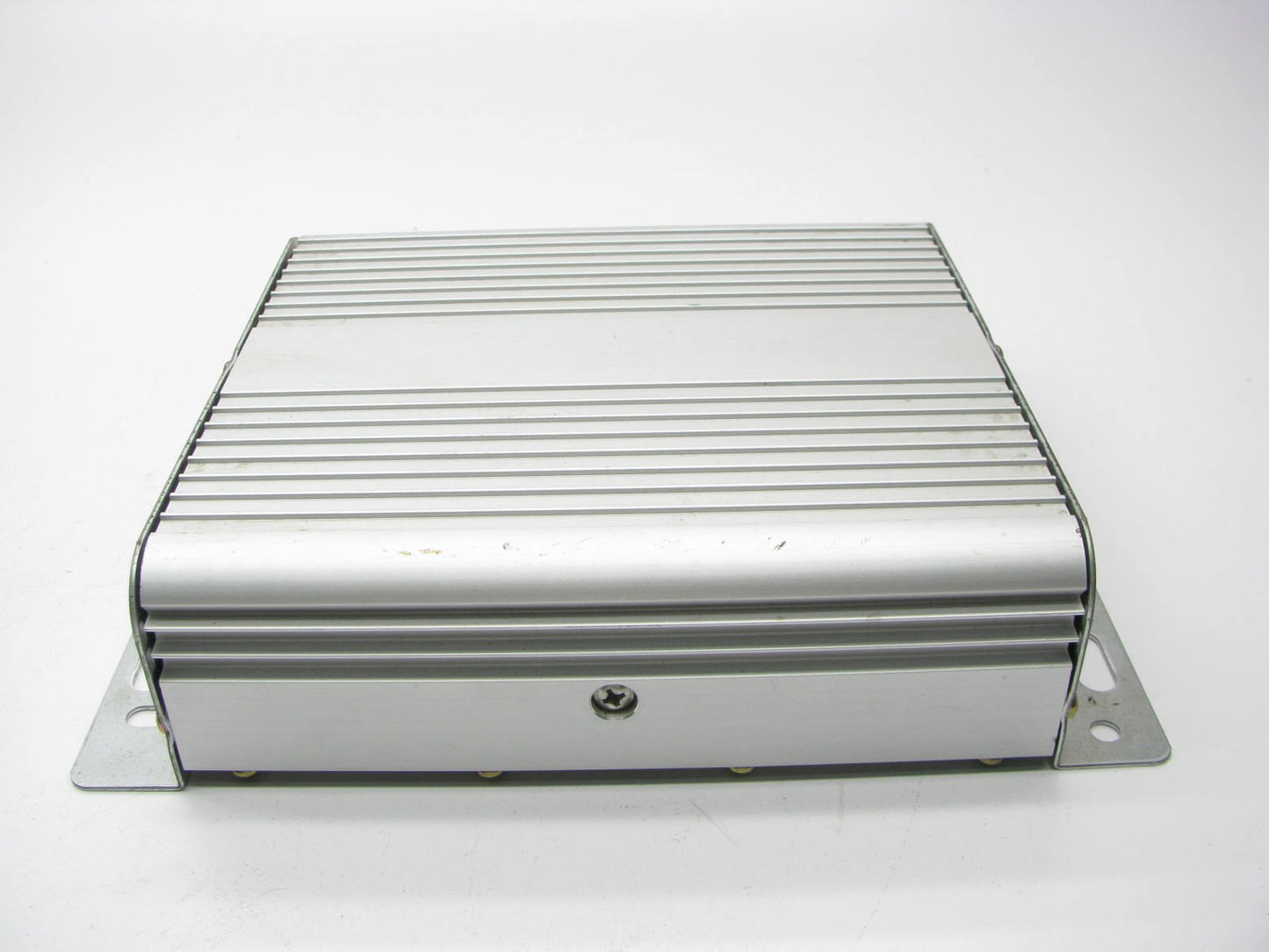 NEW - OUT OF BOX - OEM Ford XF3F-18C808-AA Radio Amplifier - NEW TAKE-OFF