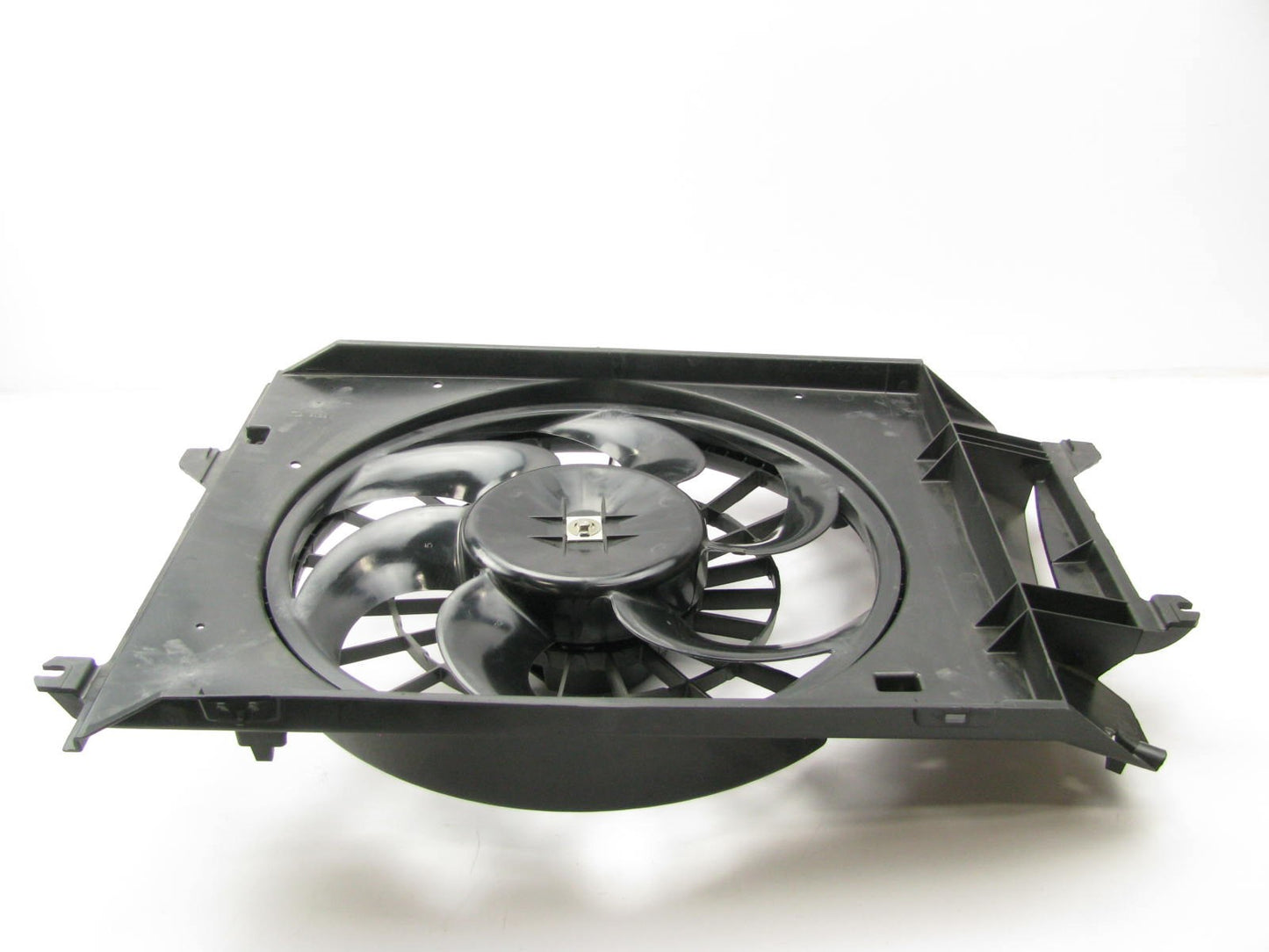 NEW - OUT OF BOX OEM XF5H-8C607-AD Electric Cooling Fan For 99-02 Quest Villager